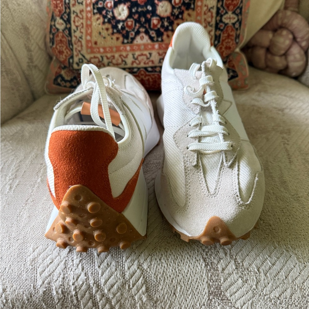 NWOT New Balance 327 Sea Salt/Rust Oxide